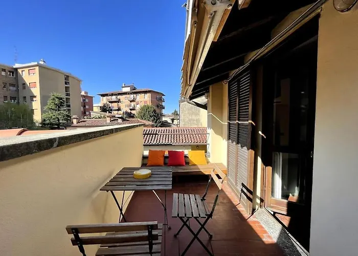 Grande Appartamento In Area Storica Di Bergamo